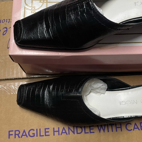 Gino Nicci slide on Black Embossed leather Great Condition 7 Square Toe - Picture 9 of 12